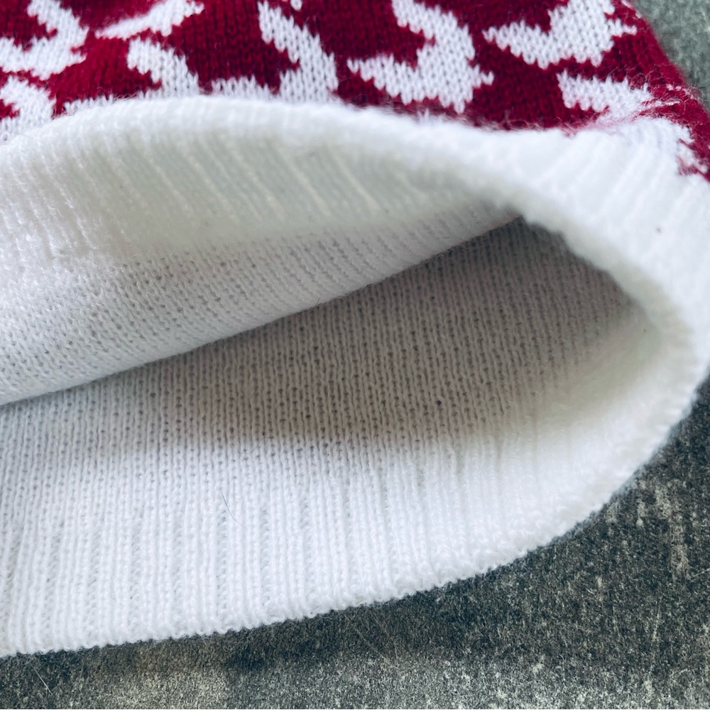 Houndstooth Knit Beanie Red and White - Picture 2 of 5
